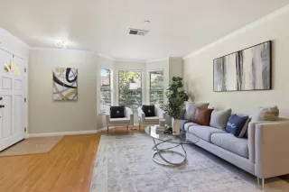 Photo #5: ML82043484 Listing 