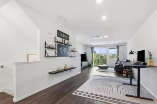 Photo #6: ML82043563 Listing 