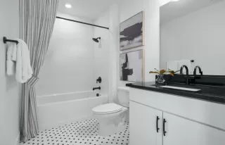 Photo #5: ML82043655 Listing 