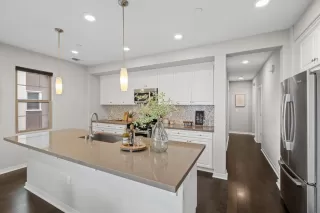 Photo #5: ML82043701 Listing 