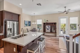 Photo #6: ML82043706 Listing 