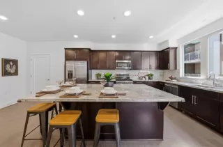 Photo #5: ML82043841 Listing 