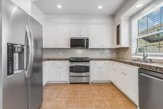 Photo #4: ML82043892 Listing 