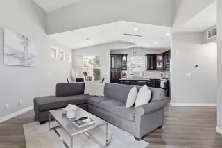 Photo #6: ML82043903 Listing 