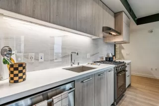 Photo #5: ML82043904 Listing 