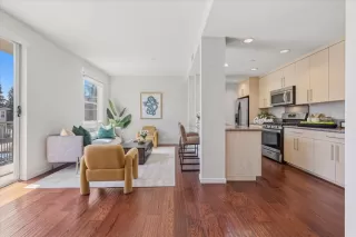 Photo #2: ML82043938 Listing 