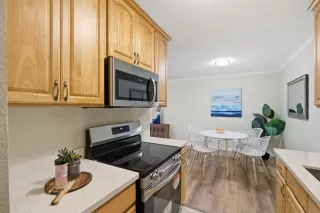 Photo #6: ML82043962 Listing 