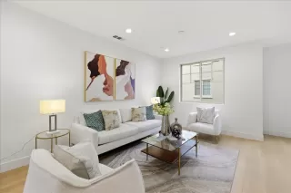 Photo #4: ML82043981 Listing 