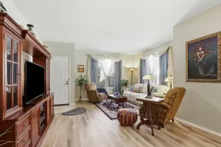 Photo #6: ML82043986 Listing 