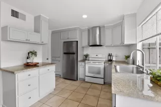 Photo #5: ML82044031 Listing 