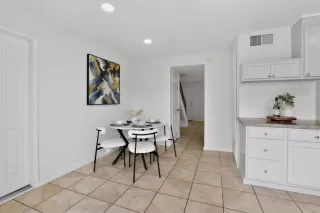 Photo #6: ML82044031 Listing 