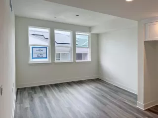 Photo #5: ML82044054 Listing 