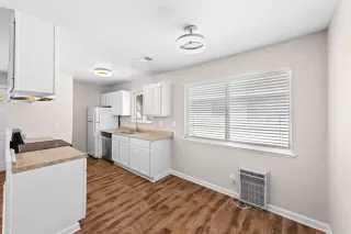 Photo #5: ML82044056 Listing 