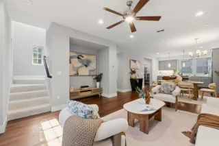 Photo #4: ML82044064 Listing 