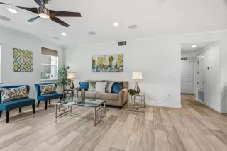 Photo #4: ML82044083 Listing 