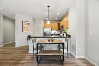 Photo #5: ML82044102 Listing 