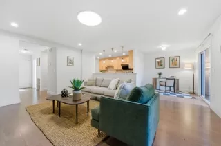 Photo #4: ML82044127 Listing 