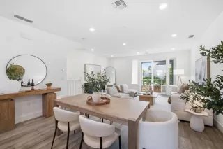 Photo #6: ML82044143 Listing 