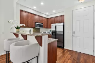 Photo #6: ML82044205 Listing 