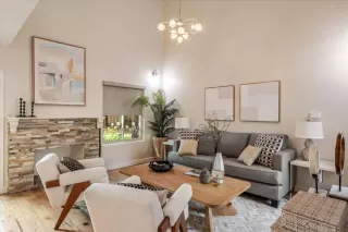 Photo #5: ML82044245 Listing 