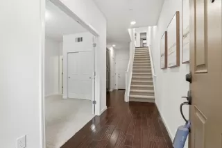 Photo #6: ML82044246 Listing 