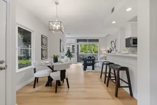 Photo #4: ML82044252 Listing 