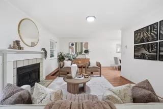 Photo #4: ML82044256 Listing 