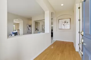 Photo #4: ML82044298 Listing 