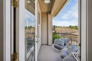 Photo #4: ML82044317 Listing 