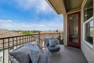 Photo #5: ML82044317 Listing 