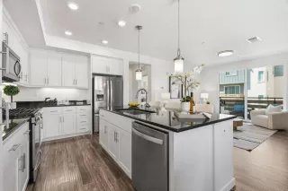 Photo #5: ML82044336 Listing 