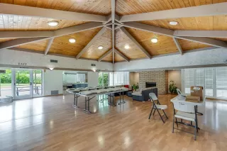 Photo #2: ML82044399 Listing 