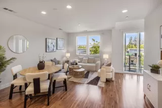 Photo #4: ML82044440 Listing 