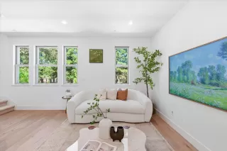 Photo #5: ML82044488 Listing 