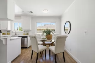 Photo #5: ML82044526 Listing 