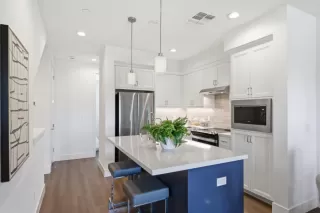 Photo #6: ML82044532 Listing 