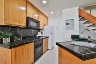 Photo #6: ML82044561 Listing 