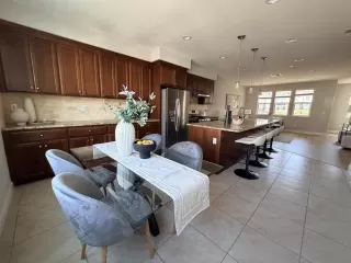 Photo #5: ML82044584 Listing 