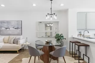 Photo #6: ML82044609 Listing 