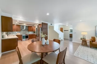 Photo #4: ML82044610 Listing 