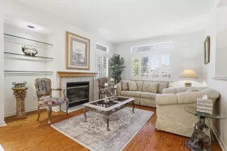 Photo #4: ML82044837 Listing 