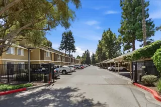 Photo #5: ML82044872 Listing 