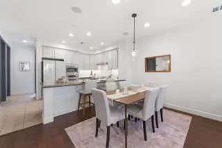 Photo #4: ML82044955 Listing 