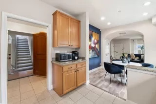 Photo #6: ML82044964 Listing 