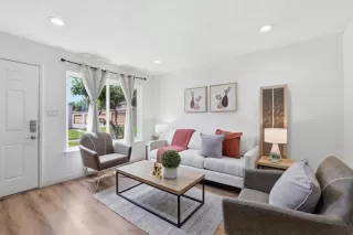 Photo #4: ML82045006 Listing 