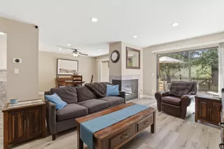 Photo #4: ML82045009 Listing 