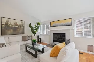 Photo #4: ML82045014 Listing 