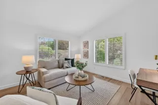 Photo #6: ML82045015 Listing 