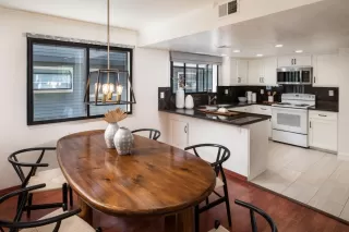 Photo #5: ML82045036 Listing 