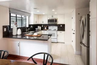 Photo #6: ML82045036 Listing 